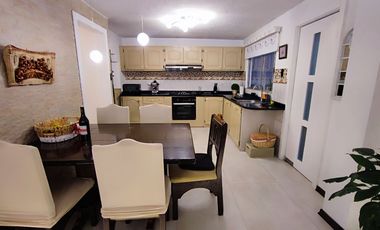 Vendo casa Portal Shoping 4 Dormitorios Remodelada Sector Yanbal
