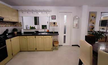 Vendo casa Portal Shoping 4 Dormitorios Remodelada Sector Yanbal