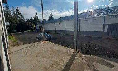 Complejo de Naves Bodegas Industriales de arriendo en Tarqui a 30 minutos de cuenca sector redondel Cumbe Tarqui Complejo industrial