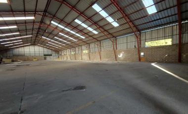 Complejo de Naves Bodegas Industriales de arriendo en Tarqui a 30 minutos de cuenca sector redondel Cumbe Tarqui Complejo industrial