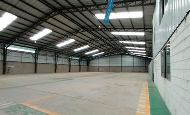 Complejo de Naves Bodegas Industriales de arriendo en Tarqui a 30 minutos de cuenca sector redondel Cumbe Tarqui Complejo industrial