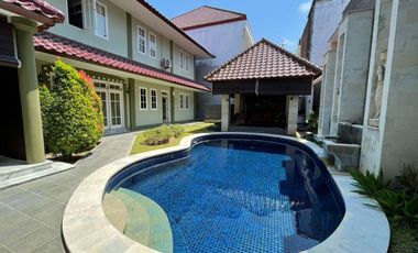 Rumah Mewah isi Pool Di Laksamana Dkt Renon Sanur Raya Puputan Moh Yamin