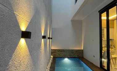 BAWAH HARGA PASAR Rumah Gaya Scandinavian  Siap Huni  dengan Private Pool dekat Toll Andara di Cipedak Jakarta Selatan
