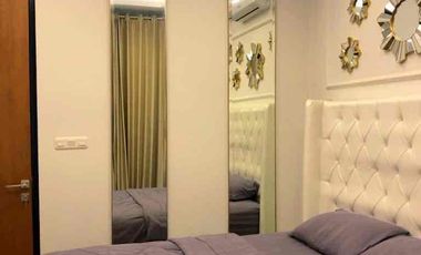 BAWAH HARGA PASAR Rumah Gaya Scandinavian  Siap Huni  dengan Private Pool dekat Toll Andara di Cipedak Jakarta Selatan