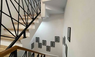 BAWAH HARGA PASAR Rumah Gaya Scandinavian  Siap Huni  dengan Private Pool dekat Toll Andara di Cipedak Jakarta Selatan