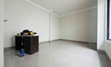 DIJUAL RUMAH MEWAH METROPOLITAN RESIDENCE MAKASSAR