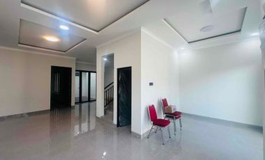 DIJUAL RUMAH MEWAH METROPOLITAN RESIDENCE MAKASSAR