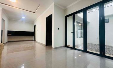 DIJUAL RUMAH MEWAH METROPOLITAN RESIDENCE MAKASSAR