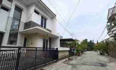 rumah 2lt 4 kamar
di grand galaxy - Bekasi Selatan