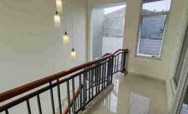 rumah 2lt 4 kamar
di grand galaxy - Bekasi Selatan