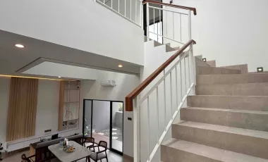 Dijual Rumah Lebak Bulus Baru Brand New House Desain Mewah  dekat Pintu Tol Jakarta Selatan