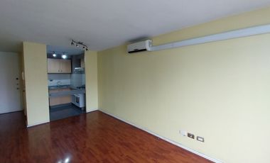 Cómodo departamento 2 dormitorios 2 baños vista oriente calle huérfanos metro santa ana