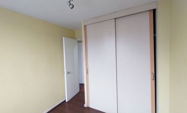 Cómodo departamento 2 dormitorios 2 baños vista oriente calle huérfanos metro santa ana