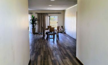 Se vende parcela 5000 m2 con casa 315 m2 en Pelarco