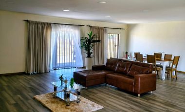 Se vende parcela 5000 m2 con casa 315 m2 en Pelarco