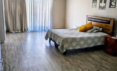 Se vende parcela 5000 m2 con casa 315 m2 en Pelarco