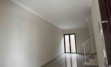 Disewakan rumah fresh baru belum pernah ditempati di Pandanaran Hills Semarang