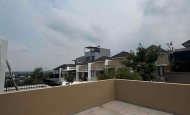 Disewakan rumah fresh baru belum pernah ditempati di Pandanaran Hills Semarang