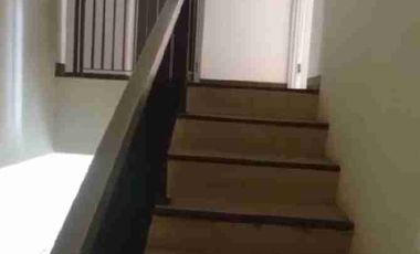 D sewa rumah golf lake