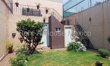 En venta casa muy amplia con jardín Claveria Azcapotzalco Ciudad de México 262154MTZP