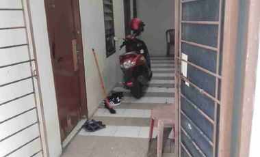 Di sewakan kost kostan murah dan nyaman dekat jalan raya utama di jl.sersan aning depok