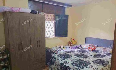 VENDO CASA !144m2 a pasos Av Cóndor Ñan, amplio lote a 5 mnts Metro Quitumbe. BARRIO MUYULLACTA-QUITUMBE