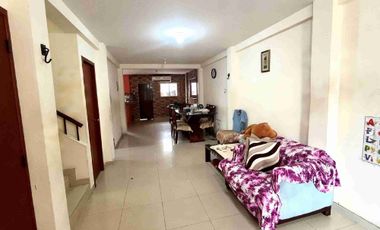 Vendo Casa en Metropolis 2 Et F