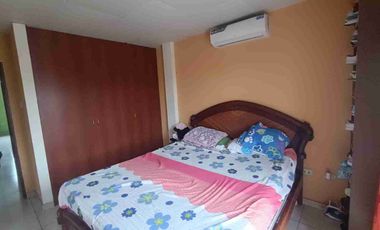 Vendo Casa en Metropolis 2 Et F