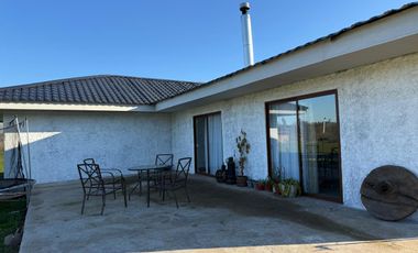 Se vende parcela con casa regularizada en San francisco de Pelarco