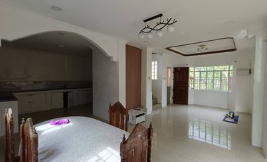 3 bedrooms 2 toilet and bath clean title house for sale in Dampas Tagbilaran City