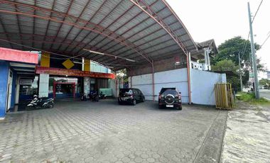 DIJUAL CEPAT GEDUNG SERBAGUNA EX TEPI JLN PARANGTRITIS KM9