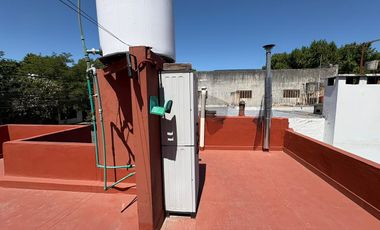 VENTA – Casa 2 dormitorios al frente,  Saavedra al 600 – Rosario