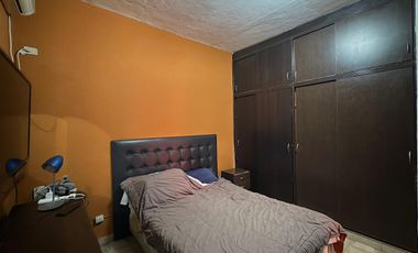 VENTA – Casa 2 dormitorios al frente,  Saavedra al 600 – Rosario