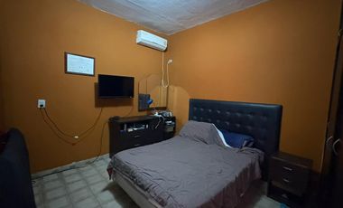 VENTA – Casa 2 dormitorios al frente,  Saavedra al 600 – Rosario