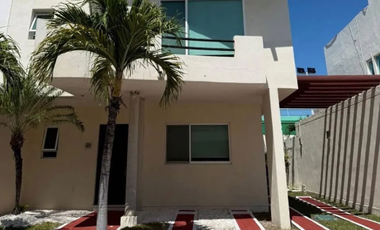 🤩 Casa en VENTA en Ciudad del Carmen  📍 Fracc. Las Palmas I