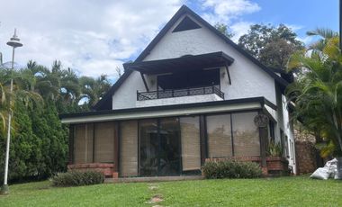 CASA EN EL LAGUITO RUITOQUE CONDOMINIO