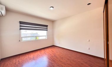 Casa en Renta en Pedregal II con amplio jardín.