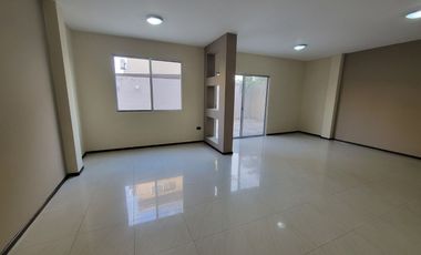 Casa en Venta Via a la Costa 4 Dormitorios Urbanización Belo Horizonte