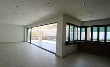CASA EN VENTA EN FRACCIONAMIENTO LOMAS DE COCOYOC, MORELOS