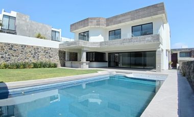 CASA EN VENTA EN FRACCIONAMIENTO LOMAS DE COCOYOC, MORELOS