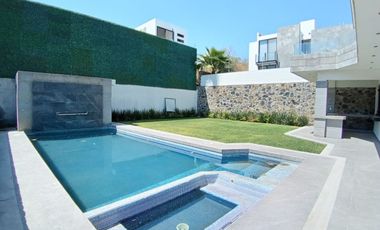 CASA EN VENTA EN FRACCIONAMIENTO LOMAS DE COCOYOC, MORELOS