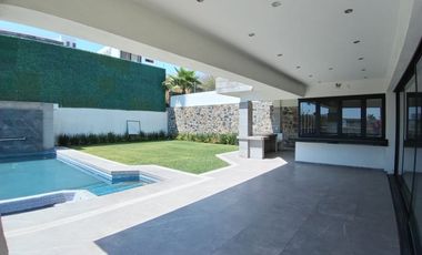 CASA EN VENTA EN FRACCIONAMIENTO LOMAS DE COCOYOC, MORELOS