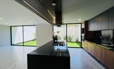 HERMOSA CASA EN VENTA EN PARQUE FORESTA EN LOMAS DE ANGELÓPOLIS