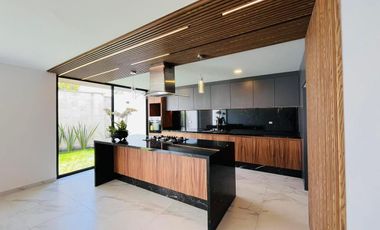 HERMOSA CASA EN VENTA EN PARQUE FORESTA EN LOMAS DE ANGELÓPOLIS