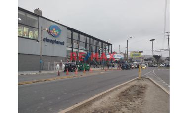 Se Vende Casa Como Terreno En Ocasion A 1 Cuadra De La Avenida Principal