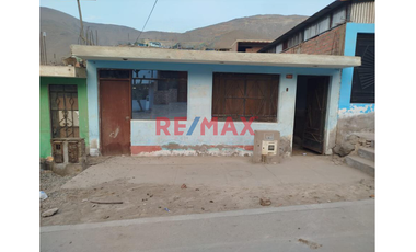Se Vende Casa Como Terreno En Ocasion A 1 Cuadra De La Avenida Principal