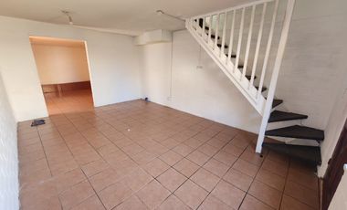 SE ARRIENDA CASA EN PLACILLA, MAXIMO 2 PERSONAS