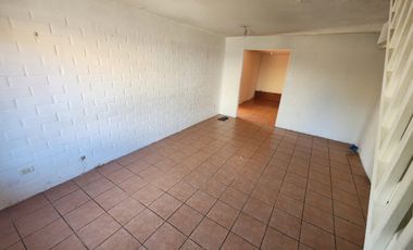 SE ARRIENDA CASA EN PLACILLA, MAXIMO 2 PERSONAS