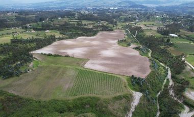 Venta Espectacular Propiedad de 11.932 m2, Cotacachi Imbabura