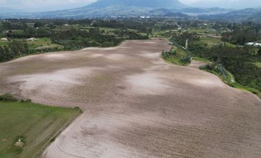 Venta Espectacular Propiedad de 11.932 m2, Cotacachi Imbabura
